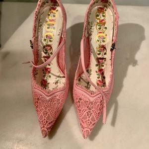 New with tags!! Gucci heels